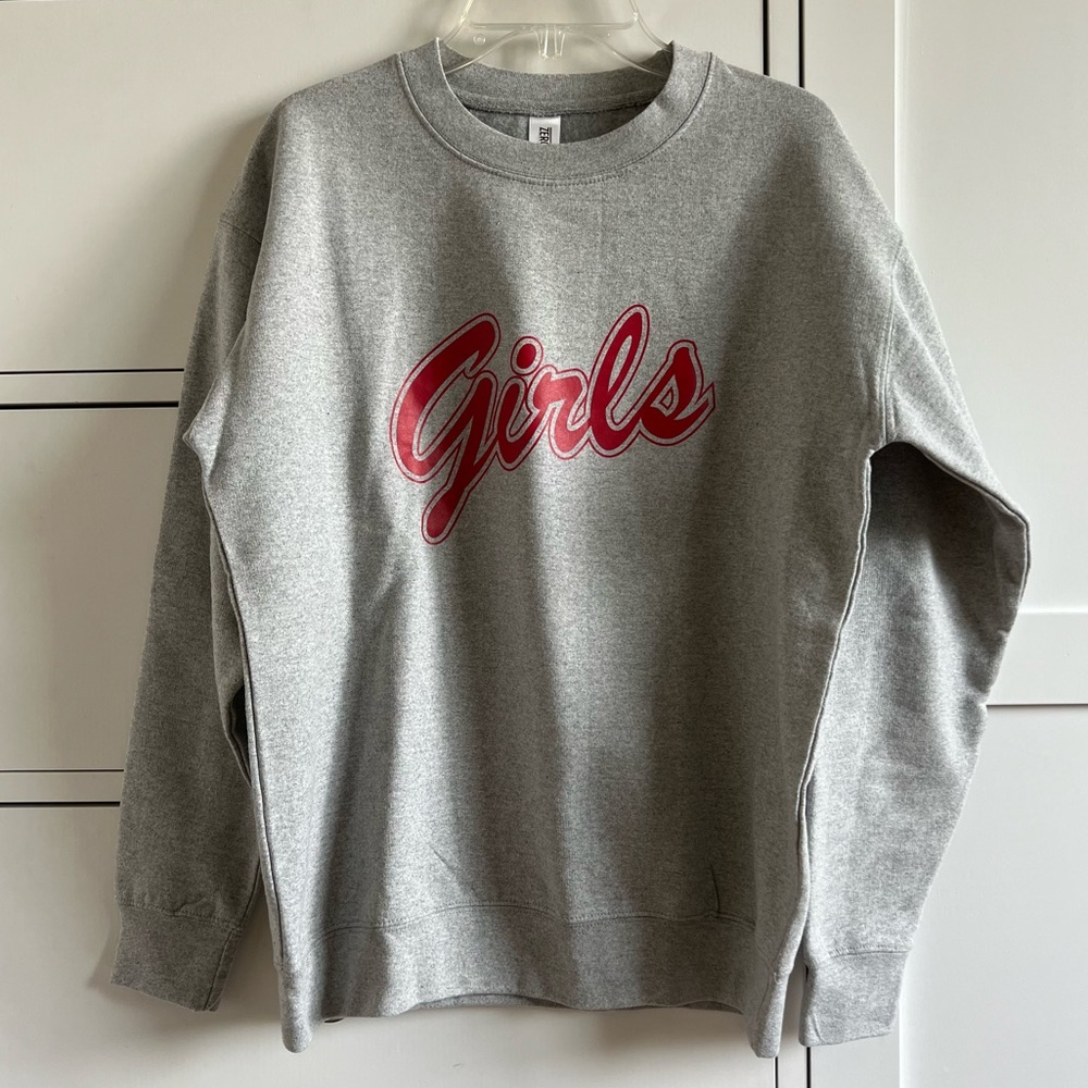 “Girls” Crew Neck as seen in Friends!